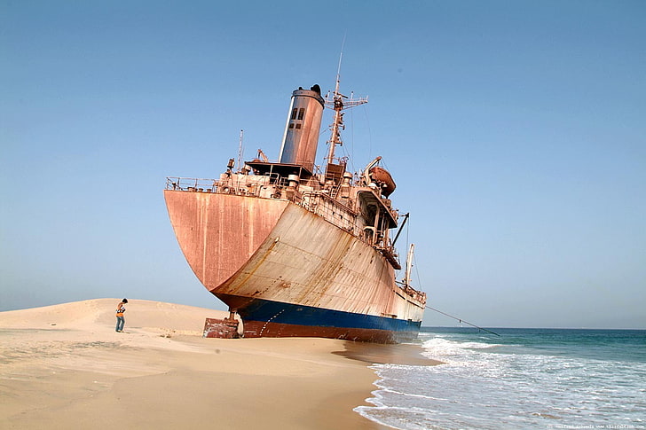 barco a vela marrom e branco, áfrica, navio, abandonado, naufrágio, HD papel de parede