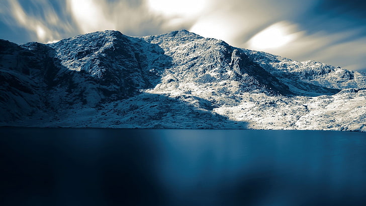 montaña nevada, paisaje, montañas, nieve, agua, naturaleza, Fondo de pantalla HD