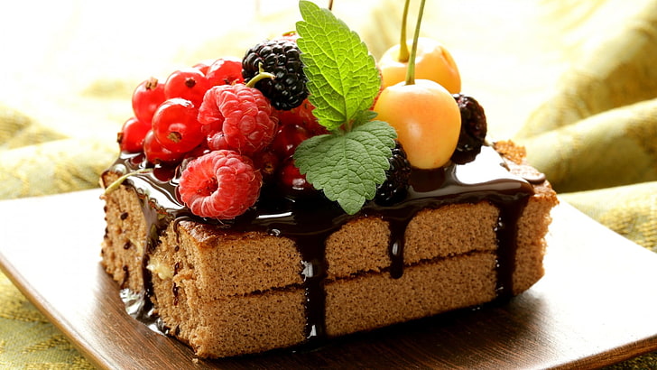 chocolate cake with strawberry toppings, dessert, cake, fruit, chocolate, raspberries, HD wallpaper