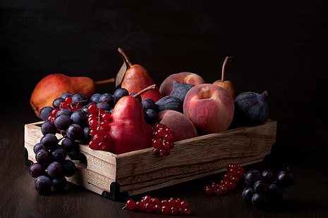 ягоды, стол, виноград, фрукты, коробка, персики, груша, смородина, спелые, инжир, HD обои HD wallpaper