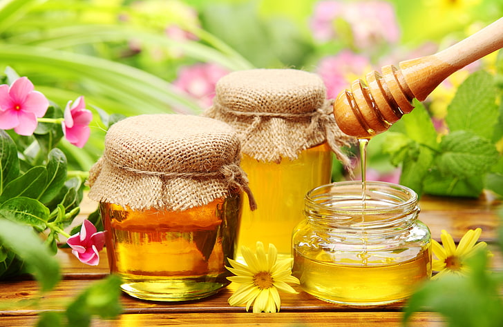 honey jar, flowers, table, yellow, honey, jars, spoon, pink, wooden, sweet, HD wallpaper