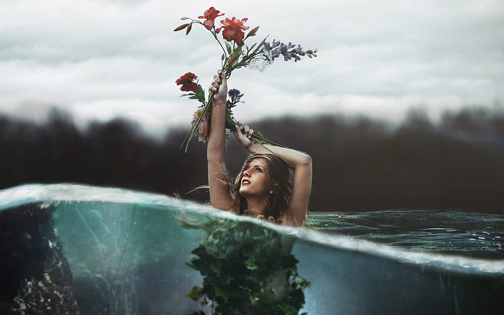 Flicka håller upp blommor i vattnet, kreativa bilder, Flicka, Håll, Blommor, Vatten, Kreativa, Bilder, HD tapet