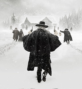 фотография отблизо на мъж, облечен в черно палто, държащ два черно-сиви револвера, Омразната осмица, Куентин Тарантино, HD тапет HD wallpaper