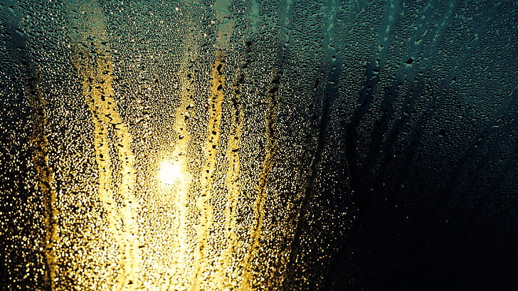 المطر وقطرات الماء والماء على الزجاج، خلفية HD