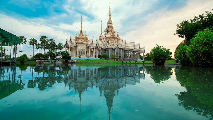 пагода, красивая, Накхонратчасима, Таиланд, Сикхио, место поклонения, дерево, отражающий бассейн, облако, туризм, архитектура, вода, историческое место, туристическая достопримечательность, небо, ориентир, храм, храм Махавихарн, отражение, HD обои