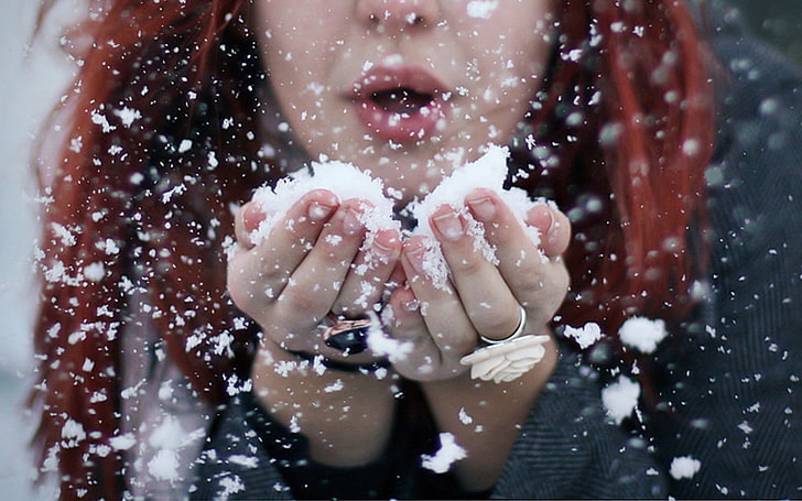 blowing, kiss, models, redheads, snow, women, HD wallpaper