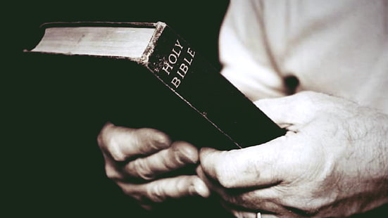 Holy Bible, Holy Bible, hands, Christianity, books, HD wallpaper HD wallpaper