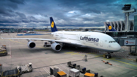 A380, udara, airbus, pesawat, maskapai penerbangan, pesawat terbang, pesawat terbang, bandara, kedatangan, penerbangan, bisnis, komersial, awan gelap, keberangkatan, mesin, penerbangan, terbang, terbang, lufthansa, pesawat, landasan pacu, teknologi, Wallpaper HD HD wallpaper