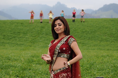 Nisha Agarwal Red ชุดส่าหรีสีแดงและสีเงินของผู้หญิงดาราบอลลีวูดดาราหญิงบอลลีวูด, วอลล์เปเปอร์ HD HD wallpaper