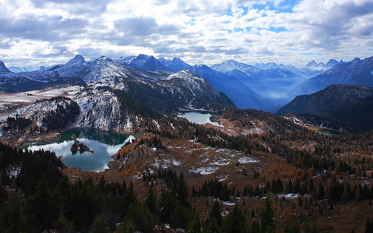 montaña cubierta de nieve, naturaleza, paisaje, montañas, lago, bosque, valle, niebla, otoño, nubes, árboles, pico nevado, Parque Nacional Banff, Canadá, Fondo de pantalla HD