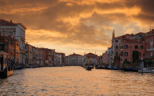 夜、ヴェネツィア、美しいイタリア、茶色のコンクリートの建物、夜、ヴェネツィア、美しいイタリア、家、ライト、都市、アルノ川、大運河、夜、ボート、空、雲、夕景、 HDデスクトップの壁紙 HD wallpaper