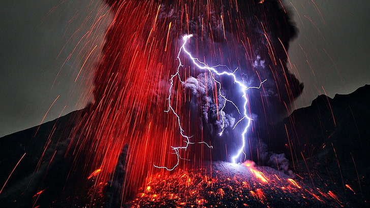 lava with lightning digital wallpaper, nature, landscape, volcano, lava, eruption, volcanic eruption, lightning, long exposure, smoke, Hawaii, USA, HD wallpaper