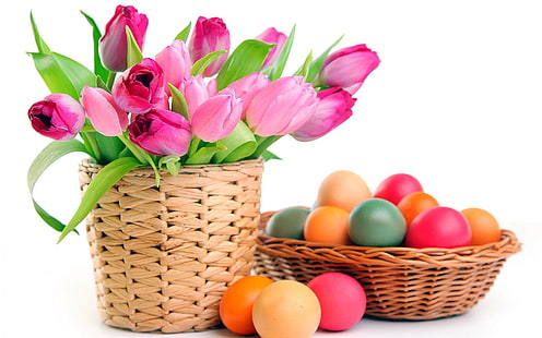 2014 Kolorowe pisanki, różowe kwiaty i różne kolorowe jajka na brązowym plecionym koszyku, Wielkanoc 2014, Wielkanoc 2014, pisanki, Tapety HD HD wallpaper