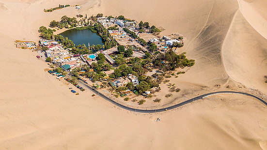 fotografia aérea da vila, fotografia, areia, deserto, lago, vista aérea, Peru, oásis, cidade, HD papel de parede HD wallpaper
