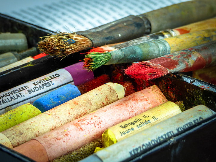 assorted-color chalks, brushes, chalk, pastels, art supplies, HD wallpaper