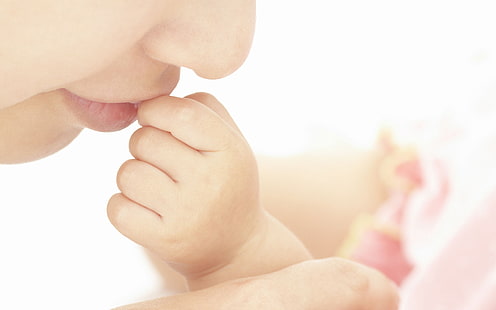 Babys linke Hand, Hand, Gesicht, Zärtlichkeit, Fürsorge, Kind, HD-Hintergrundbild HD wallpaper