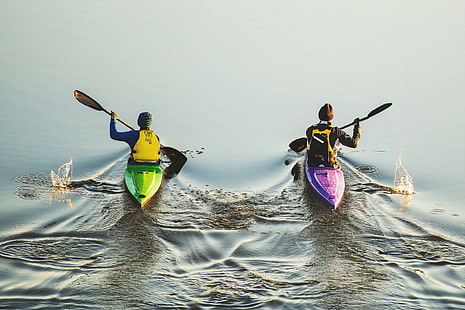 катание на лодках, спорт, спортсмены, вода, зеленый и фиолетовый каяк, катание на лодках, спорт, спортсмены, вода, HD обои HD wallpaper