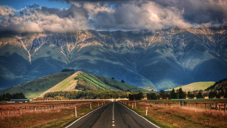 grüner Bergrücken, Natur, Landschaft, Neuseeland, Berge, Wolken, Hügel, Bäume, Straße, Zaun, Schatten, HDR, HD-Hintergrundbild