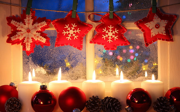 Wesołych Świąt, Duch Świąt, Wesołych Świąt, Duch Bożego Narodzenia, Nowy Rok, okno, Gwiazda, płatek śniegu, świece, dekoracja, czerwone kulki, szyszka, śnieg, Tapety HD