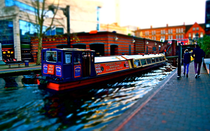 red and white boat, people walking near red, white, and black watercraft during daytime, tilt shift, canal, boat, UK, Birmingham, filter, city, HD wallpaper