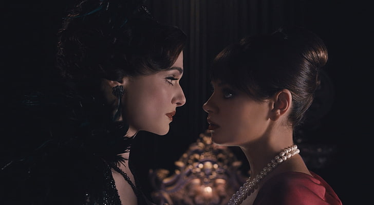 Oz The Great and Powerful - Rachel Weisz and..., women's white pearl necklace, Movies, Oz the Great and Powerful, Great, Fantasy, Adventure, mila kunis, march, 2013, Powerful, rachel weisz, evanora, HD wallpaper