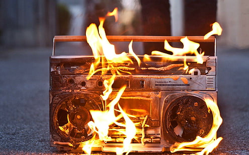 Brennende Boombox, Musik, Brennen, Boombox, Feuer, Flammen, HD-Hintergrundbild HD wallpaper