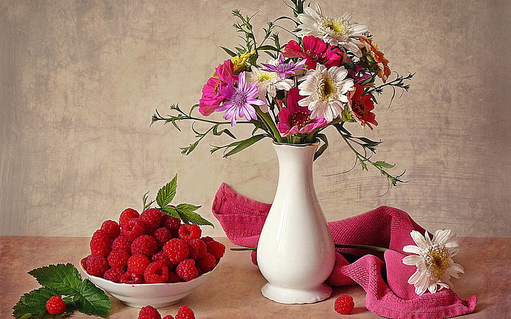Pintura de bodegones de flores en florero, frambuesas, florero, flores,  Fondo de pantalla HD | Wallpaperbetter