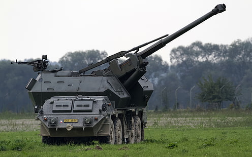 دبابة عسكرية رمادية ، تركيب ، ذاتية الدفع ، مدفعية ، 152 ملم ، 