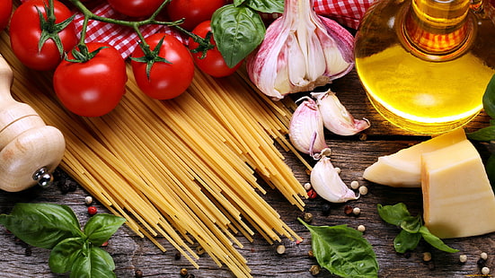 nourriture, tomates, fromage, huile d'olive, pâtes, spaghettis, ail, basilic, poivre noir (épices), surface en bois, Fond d'écran HD HD wallpaper