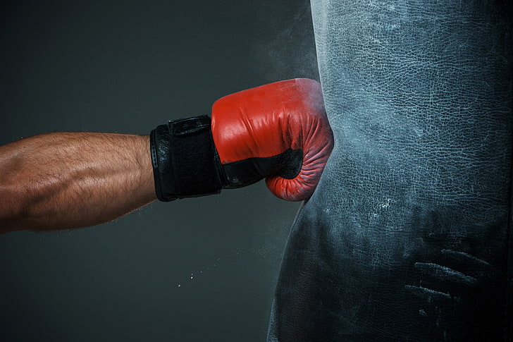 czerwona skórzana rękawica bokserska, uderzenie, ramię, rękawica bokserska, uderzenie, Tapety HD