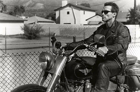 film, Terminator 2, Arnold Schwarzenegger, monocromatico, motocicletta, attore, Terminator, Harley-Davidson, Sfondo HD HD wallpaper