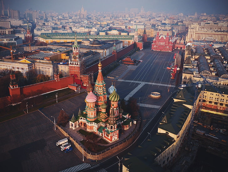 St. Basil's Cathedral, Moscow, Russia, architecture, building, city, cityscape, Moscow, Russia, church, Red Square, cathedral, aerial view, town square, tower, capital, car, cranes (machine), street, rooftops, bird's eye view, Saint Basil's Cathedral, HD wallpaper