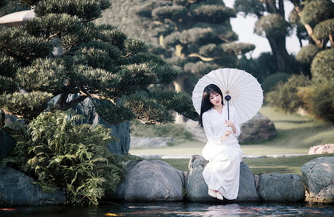 مظلة النساء في الهواء الطلق الآسيوية المرأة عارضة الأزياء، خلفية HD HD wallpaper