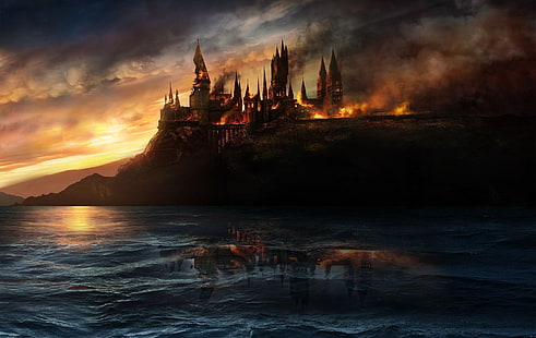 Горящий замок, Хогвартс, разрушение, огонь, замок, фэнтези-арт, море, облака, отражение, Гарри Поттер и Дары смерти, фильмы, Гарри Поттер, HD обои HD wallpaper