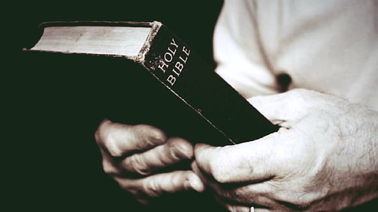 libri, cristianesimo, mano, Sacra Bibbia, Sfondo HD HD wallpaper