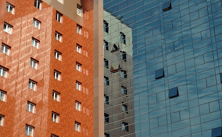 Fenster der Gelegenheit, braunes konkretes hohes Aufstiegsgebäude, Architektur, HD-Hintergrundbild