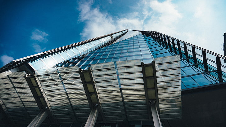 фотография с нисък ъгъл на стъклена многоетажна сграда, небостъргач, The Shard, Лондон, Англия, сграда, облаци, HD тапет