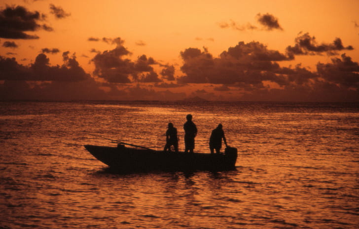 silhouette of three person on boat in middle of ocean, bora bora, french polynesia, bora bora, french polynesia, Bora Bora, French Polynesia, silhouette, person, boat, middle, ocean, Tahiti, Vaitape, Motu, Tapu, sunset, sea, nautical Vessel, people, nature, water, men, outdoors, vacations, beach, HD wallpaper