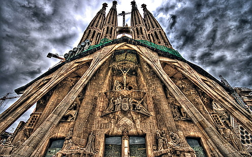 La Sagrada Familia, spain, catalonia, church, beautiful, architecture, sagrada familia, monuments, barcelona, basilica, HD wallpaper HD wallpaper
