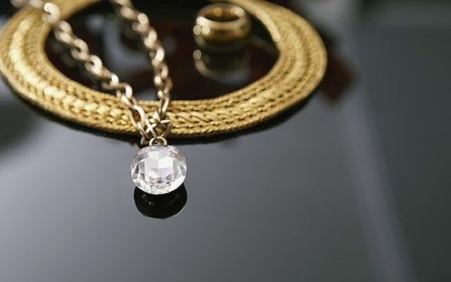 цепочка золотых бриллиантов-июнь обои высокого качества, кулон из прозрачного камня, аксессуар золотого цвета, HD обои HD wallpaper