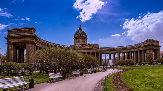 Catedral de Kazan, templo de concreto marrom, mundo, 1920x1080, grama, nuvem, rússia, st.petersburgo, europa, catedral de kazan, HD papel de parede HD wallpaper