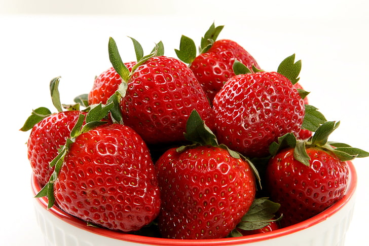 bowl of strawberries, strawberries, plate, food, sweet, HD wallpaper