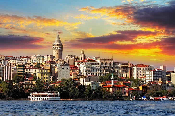 коричневое бетонное здание возле моря обои, Стамбул, Турция, море, здания, HD обои