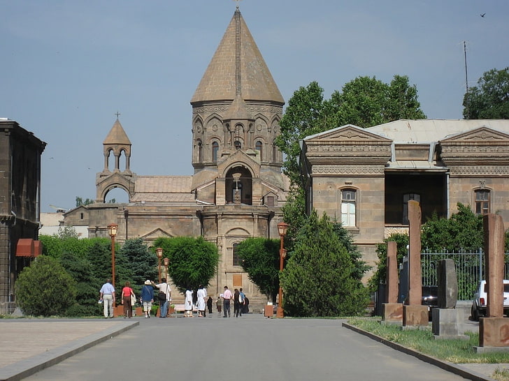 braune Betonkirche, Armenien, Echmiadzin, Vagharshapat, Kirche, Menschen, HD-Hintergrundbild