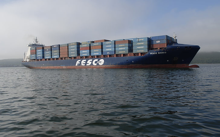 blau-weißes Betongebäude, Meer, Schiff, Containerschiff, Fahrzeug, HD-Hintergrundbild
