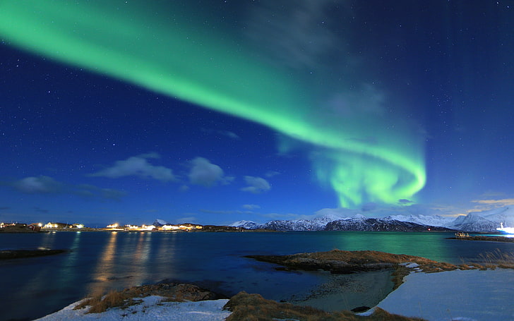 Aurora boreale del lago invernale Norvegia 4K Ultra HD, cielo blu, Sfondo HD