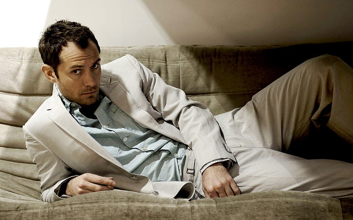 Jude Law Relaxing, man, dude, actor, HD wallpaper