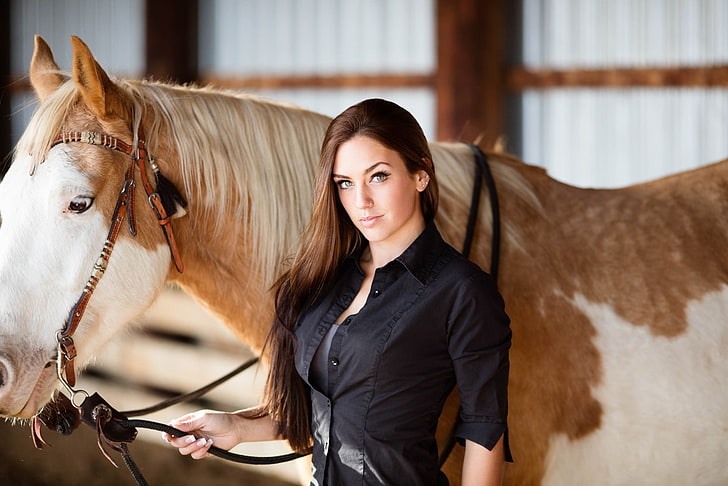 женщины, модель, портрет, длинные волосы, лошадь, животные, лошади, рубашка, кольца в носу, черная рубашка, женщины с лошадью, HD обои