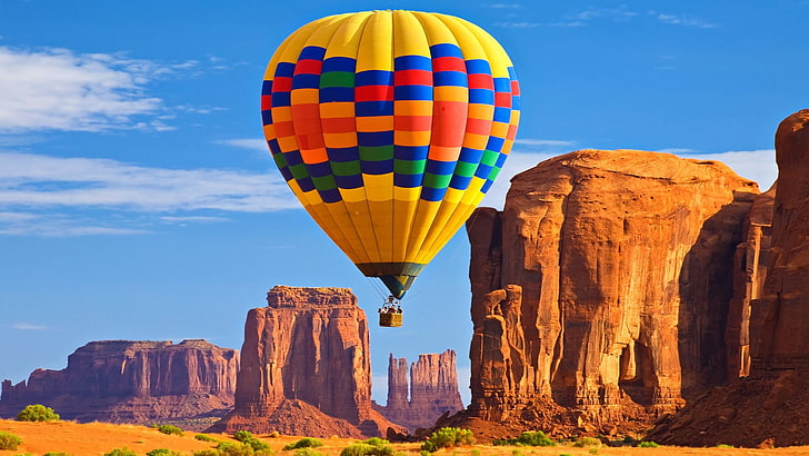 balon udara panas berwarna kuning dan beraneka warna, balon udara panas bercahaya, Wallpaper HD