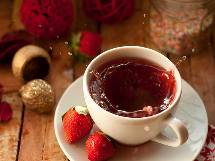 white ceramic cup, strawberries, tea, cup, liquid, berries, fruit, HD wallpaper